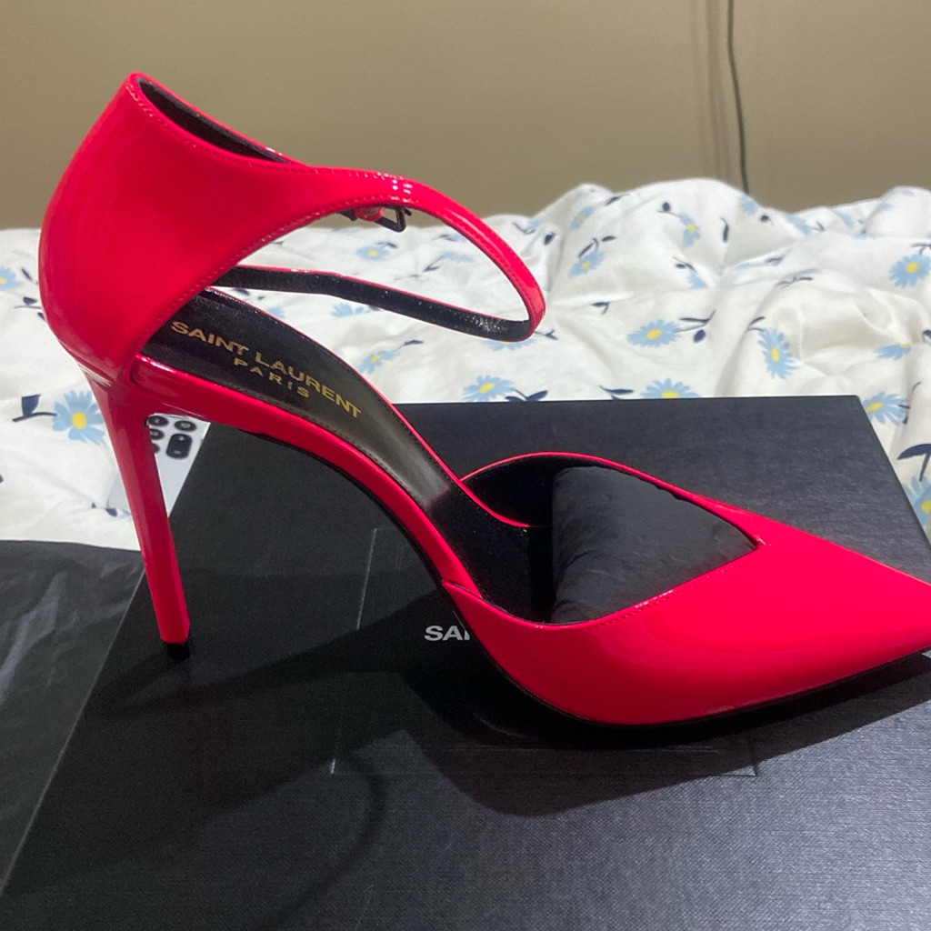 Saint Laurent Anja Pump
